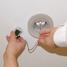 Load image into Gallery viewer, HOBO Extended Memory Light On/Off Data Logger – UX90-002M