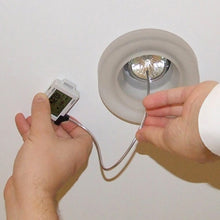Load image into Gallery viewer, HOBO Light On/Off Data Logger – UX90-002